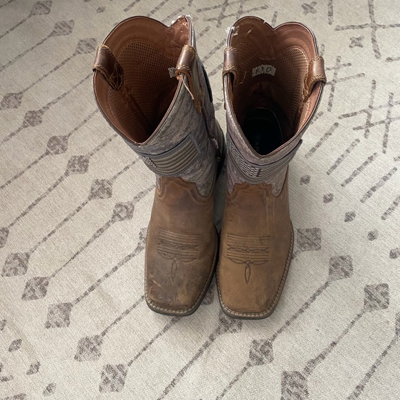 Ariat Men's Distressed Brown and Gray Western Boots - Picture 2 of 6